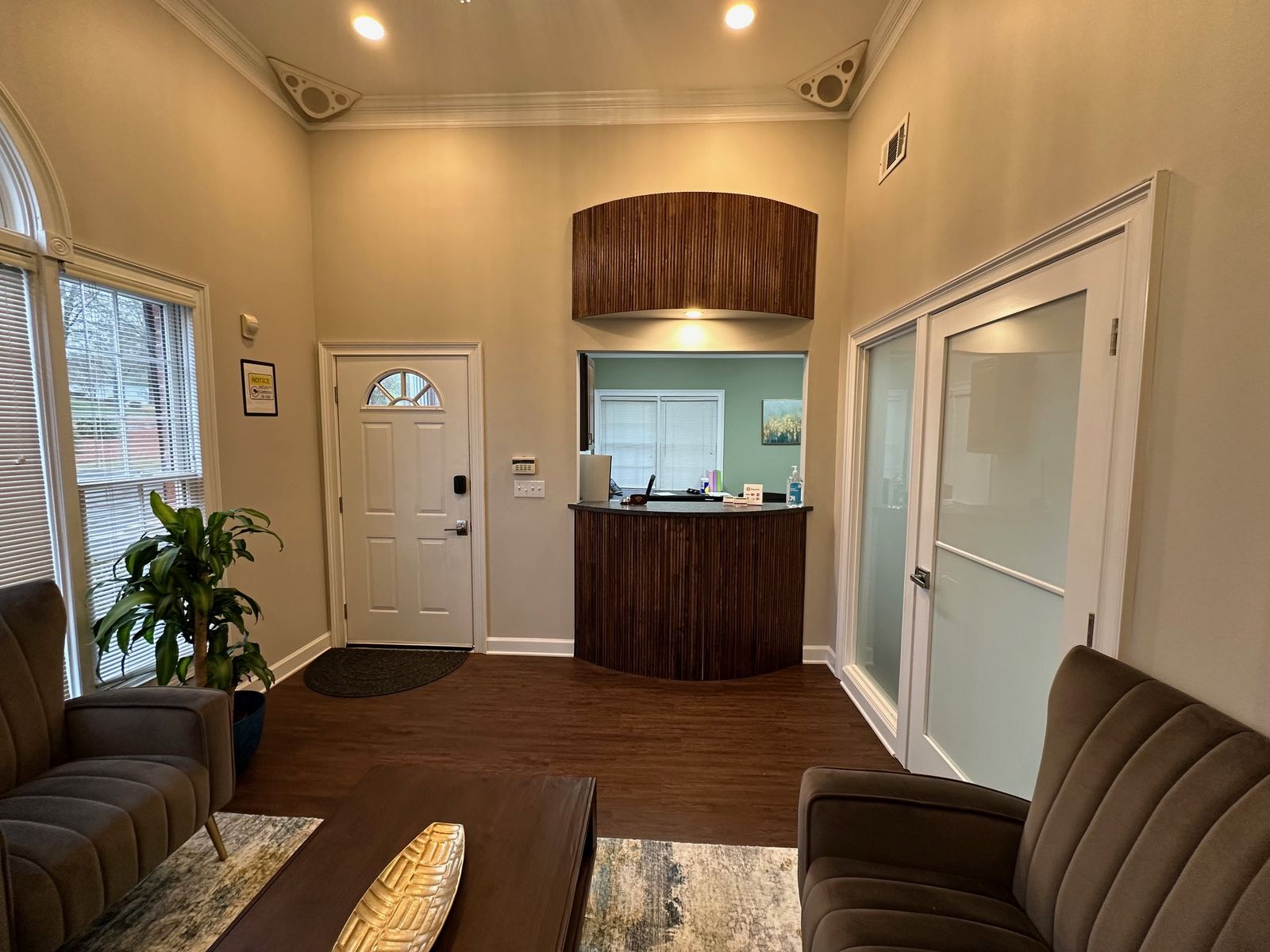 Reception and waiting area at Sun Valley Psychiatry
